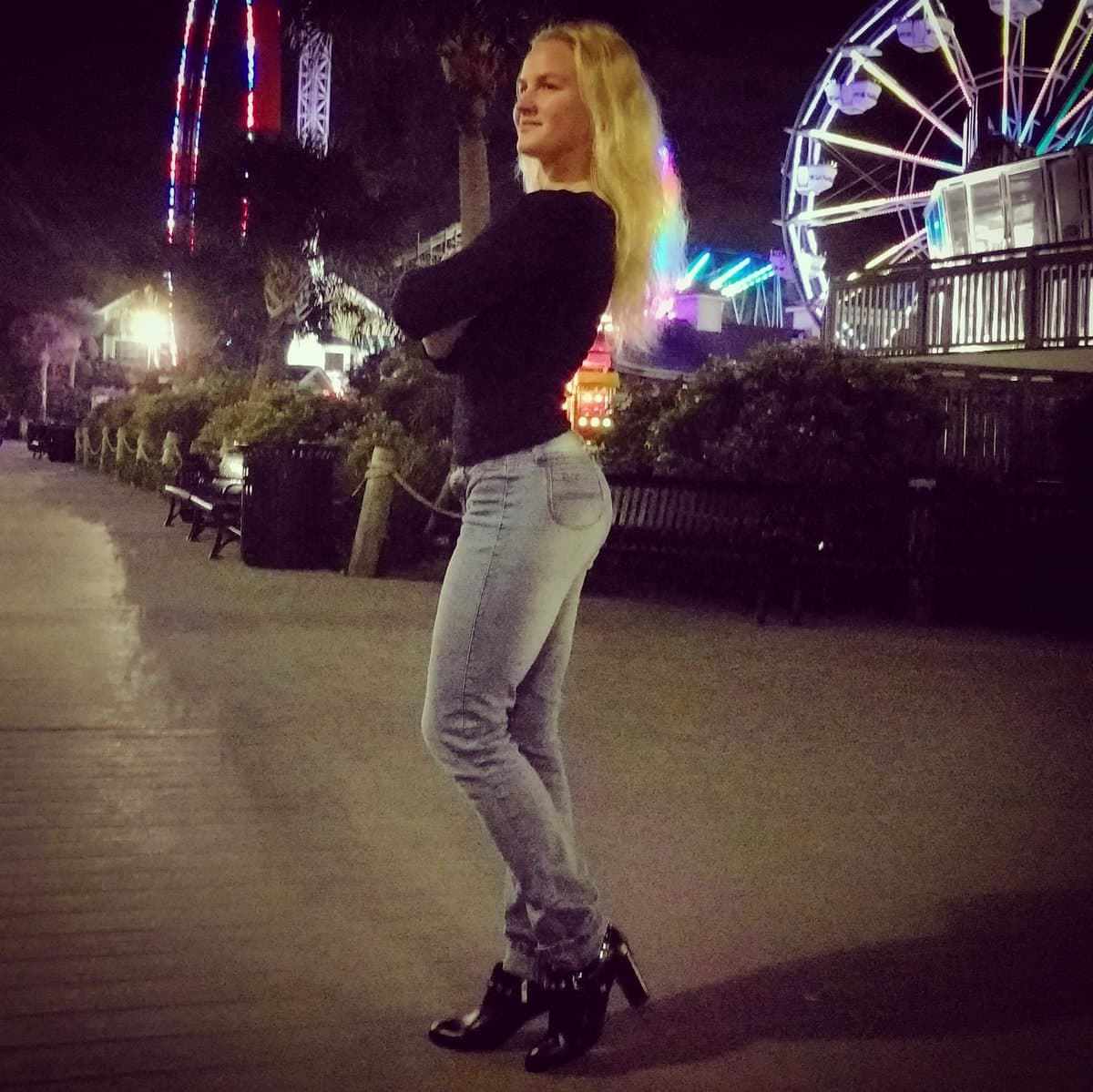 La peleadora que representa a Perú es una de las principales candidatas para pelear por el cetro gallo de la UFC .