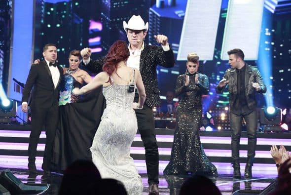 Y el Dasa muy coqueto.