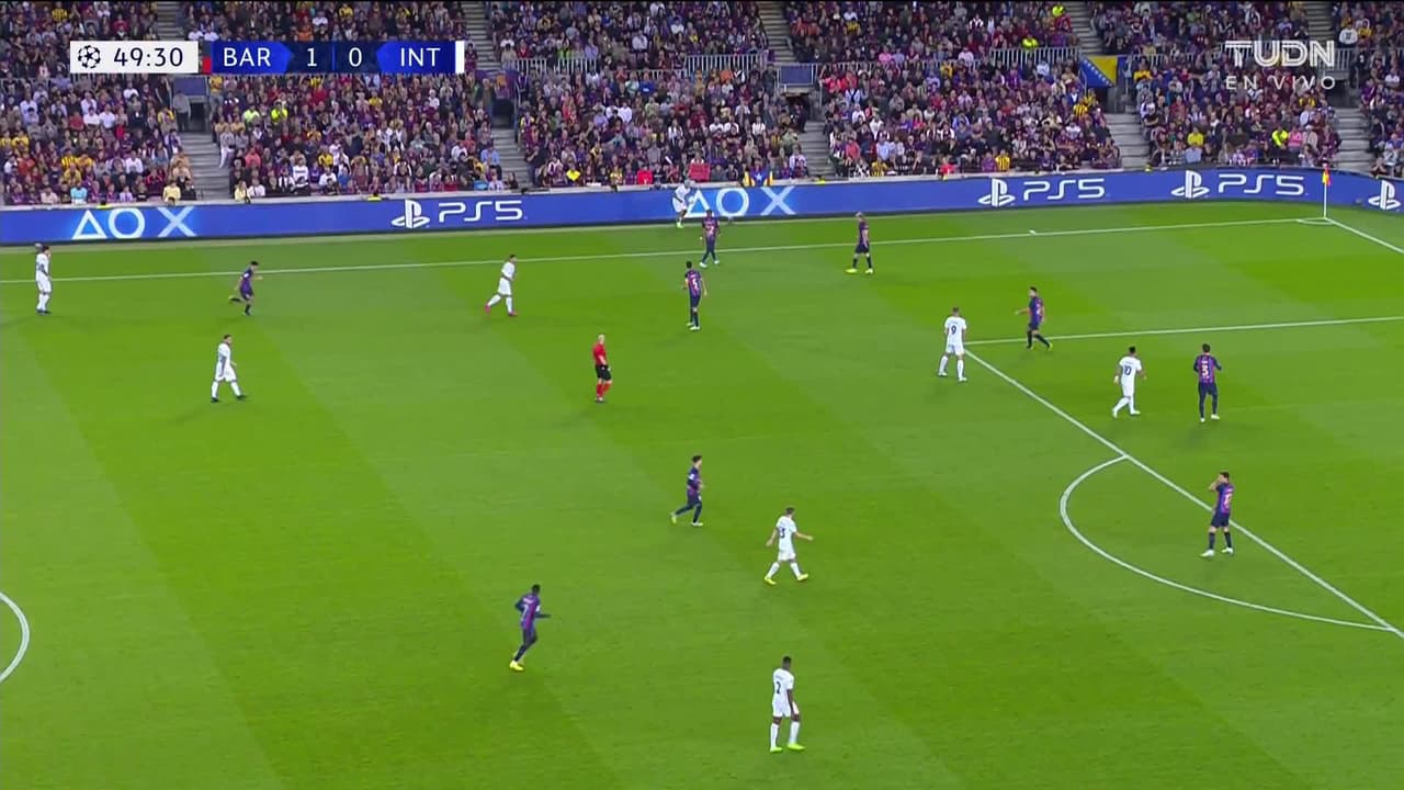 ¡GOL!  anota para Internazionale. Nicolò Barella