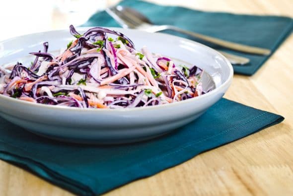 Agrega sal, pimienta y el aderezo, ¡y a la mesa!