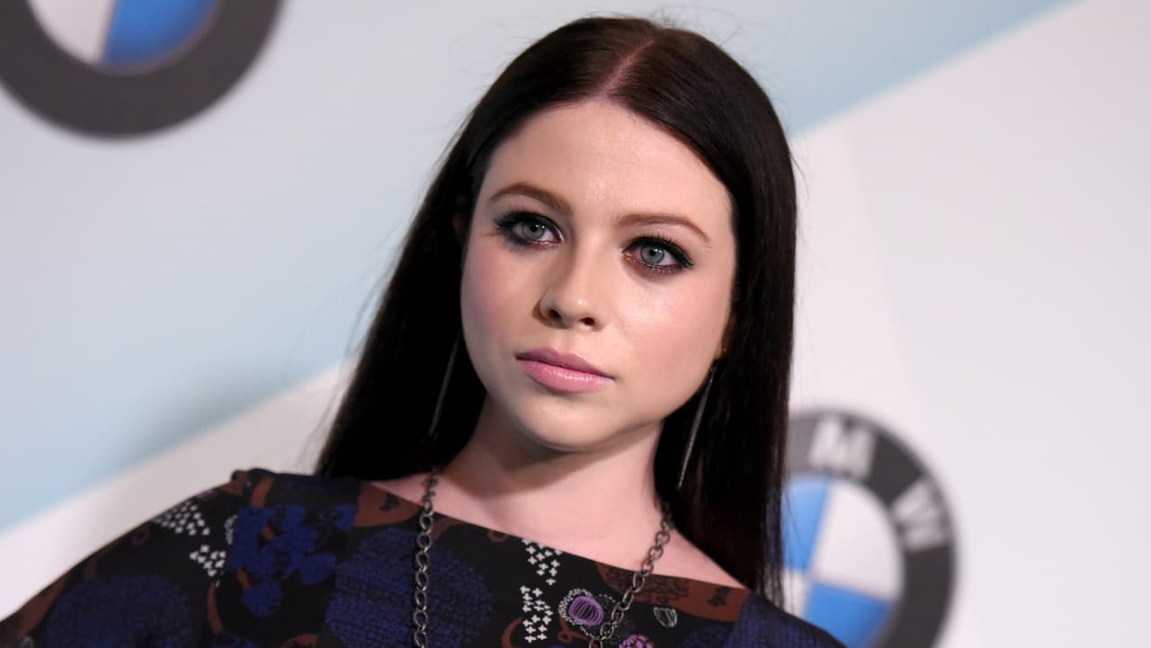 Entre otros nombres ausentes durante el homenaje en los premios Oscar destacaron los de las actrices 
<b><a href="https://www.univision.com/famosos/muere-michelle-trachtenberg-actriz-gossip-girl-suenos-sobre-hielo">Michelle Trachtenberg</a></b> y Shannen Doherty, así como de los actores y compositores Bernard Hill, Quincy Jones, Kris Kristofferson y Tony Todd, entre otros.