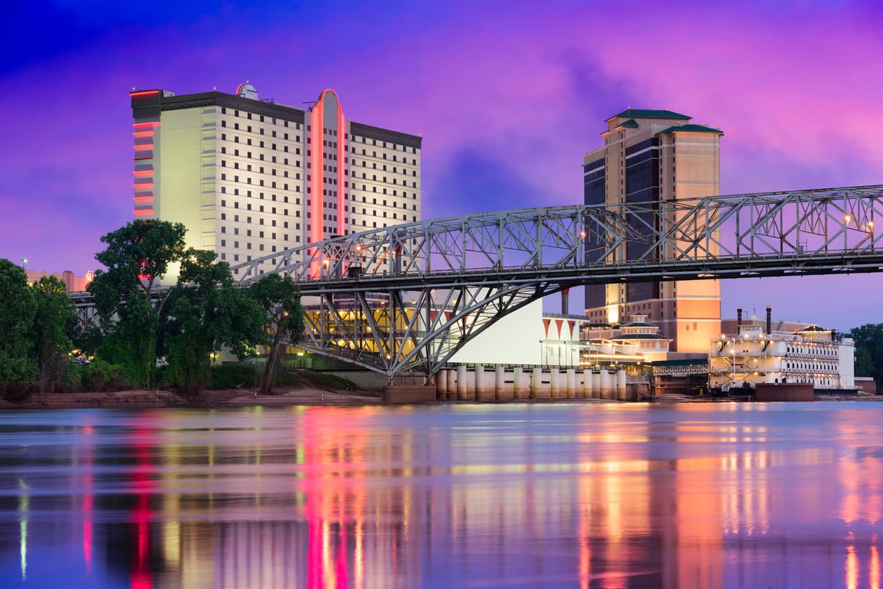 <b>Puesto 8: Shreveport-Bossier City, Louisiana.</b> 6.0 crímenes violentos y 37.4 delitos contra la propiedad. En esta ciudad solo el 46,2% de los hogares tienen acceso a internet. Según el estudio, el 70% de las urbes más peligrosas tiene menos acceso a internet de alta velocidad que el promedio nacional (63,6%).