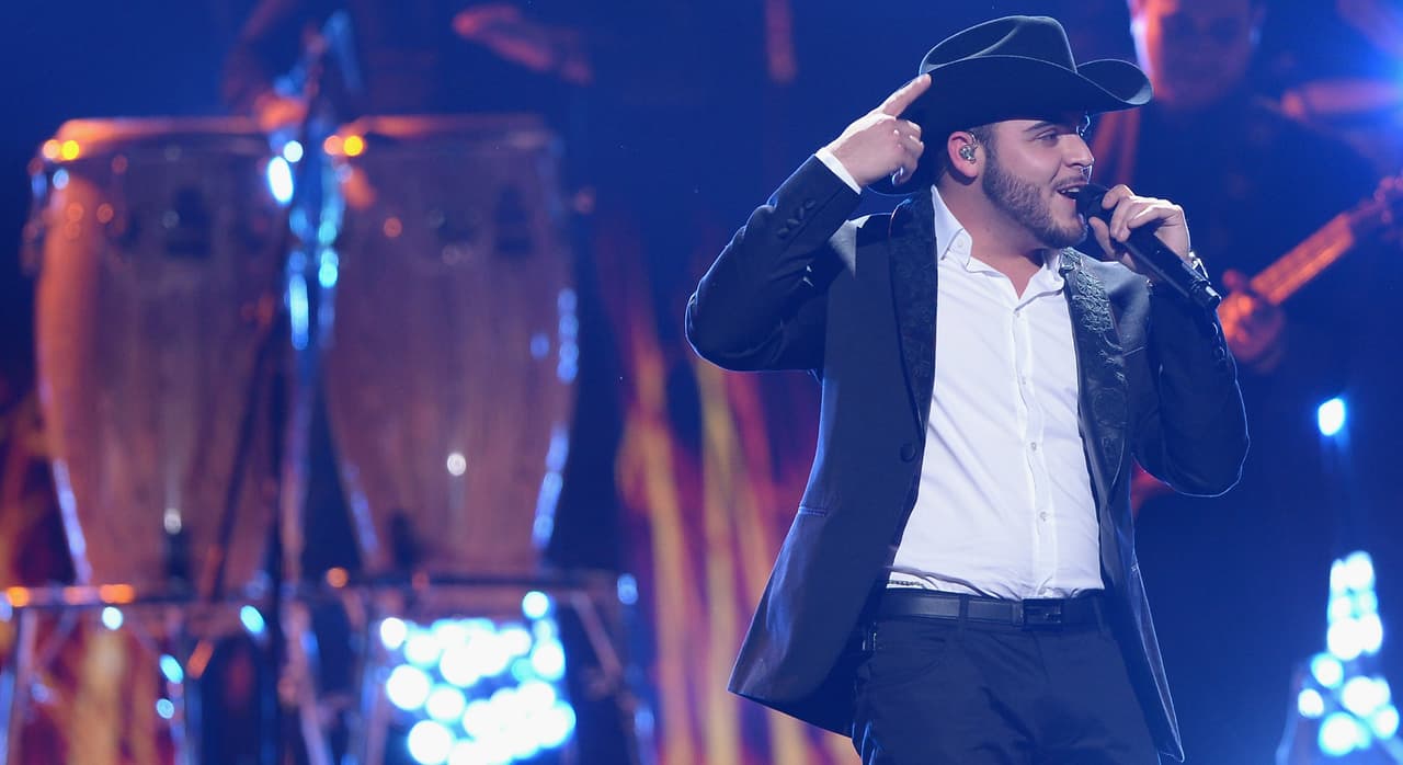 Si alguien como El Dasa te dijera que está 'Más que clavado contigo' seguro que caes rendida en sus brazos.