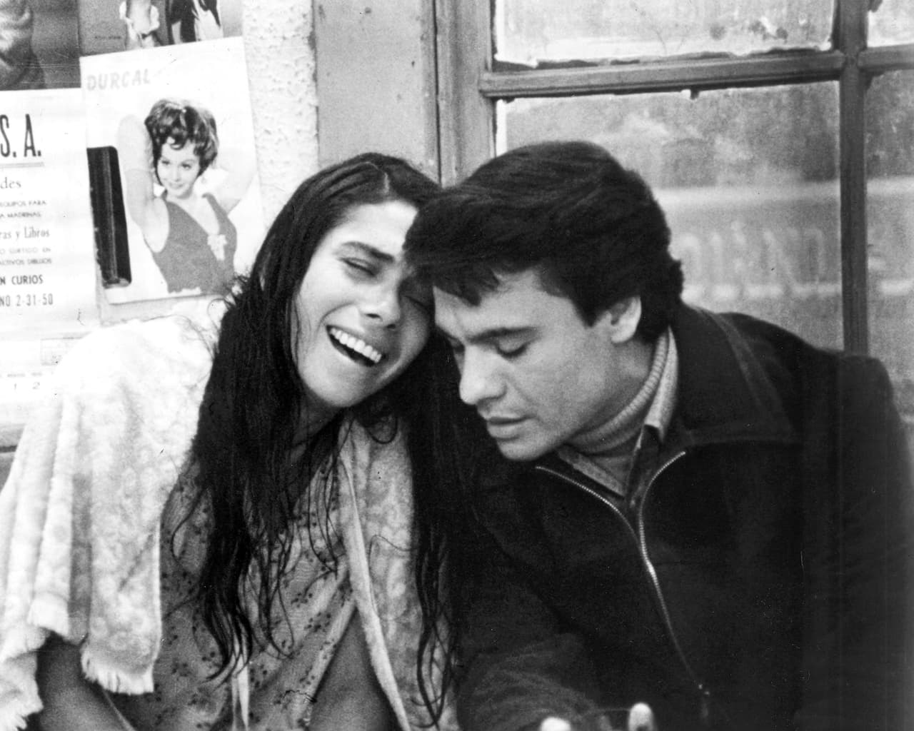 Esta foto es una escena de la película 'Noa Noa', inspirada en el bar donde comenzaron sus sueños.