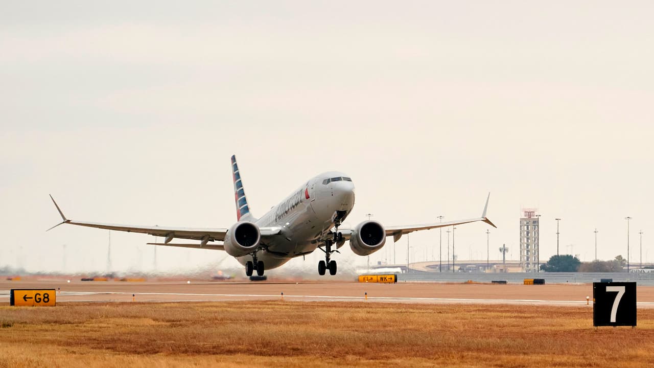 Aeropuertos DFW y Love Field podrían registrar cancelaciones por ajuste en el tráfico aéreo