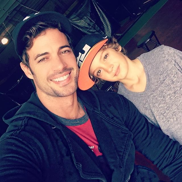 A los 25 años de edad 
<b><a href="http://www.univision.com/temas/william-levy">William Levy</a></b> recibió entre sus brazos a 
<b>Christopher Alexander Levy</b>, producto del amor entre él y la actriz 
<b><a href="http://www.univision.com/temas/elizabeth-gutierrez">Elizabeth Gutiérrez</a></b>.