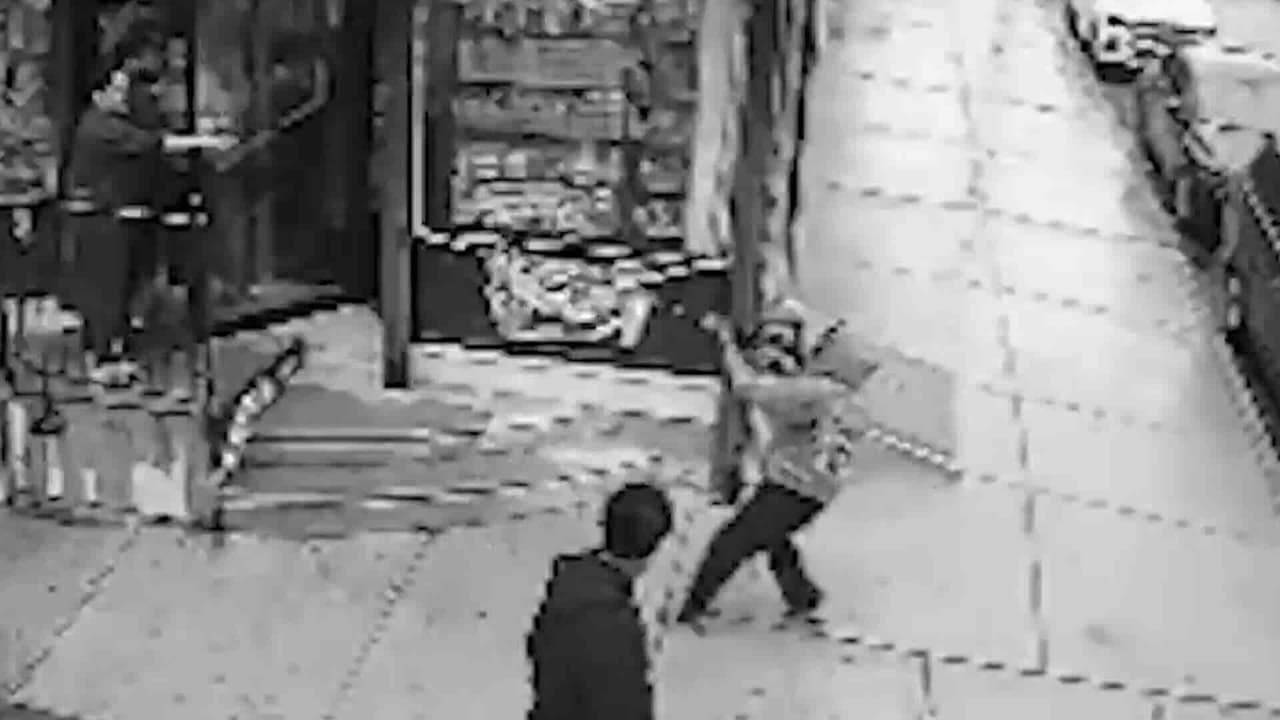 Menores atacan a bodegueros hispanos por no venderles tabaco en Filadelfia