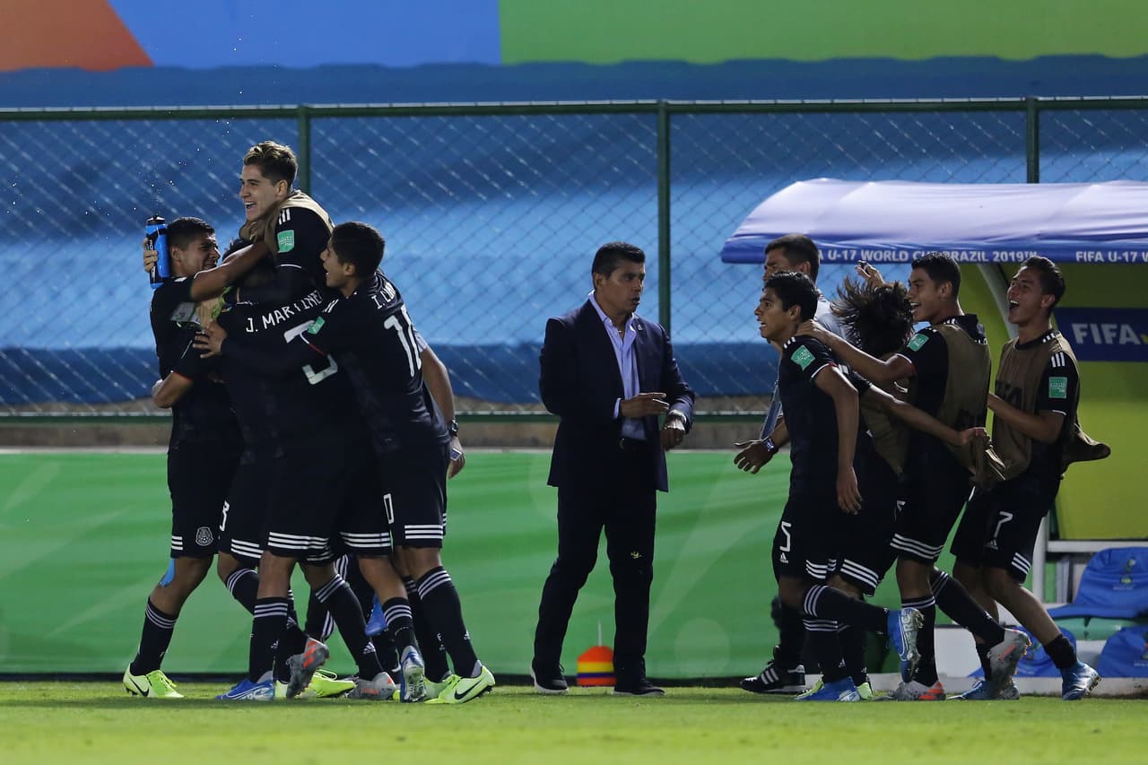 España 5-1 Tayikistán, Camerún 1-3 Argentina, Islas salomón 0-7 Paraguay, México 1-2 Italia.