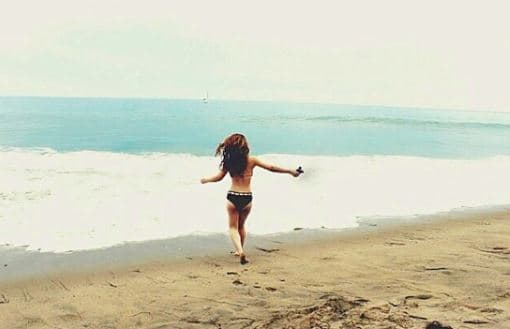 La chica demuestra en sus fotos que es una apasionada del mar.