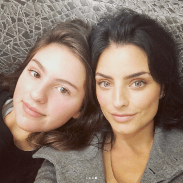 Para 
<b><a href="http://www.univision.com/entretenimiento/bodas-de-famosos/la-boda-de-aislinn-derbez-y-mauricio-ochmann-video">Mauricio Ochmann</a></b> esta sería la segunda vez que se convierte en padre, pues tiene una jovencita de 13 años con quien 
<b><a href="http://www.univision.com/temas/aislinn-derbez">Aislinn</a></b> mantiene una excelente relación.