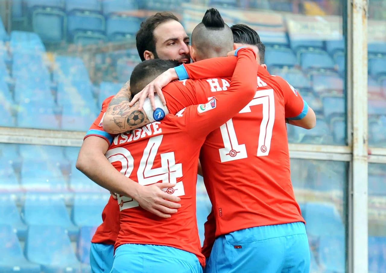 Nápoles asegura el liderato con triunfo en su visita a Sampdoria (4-2)