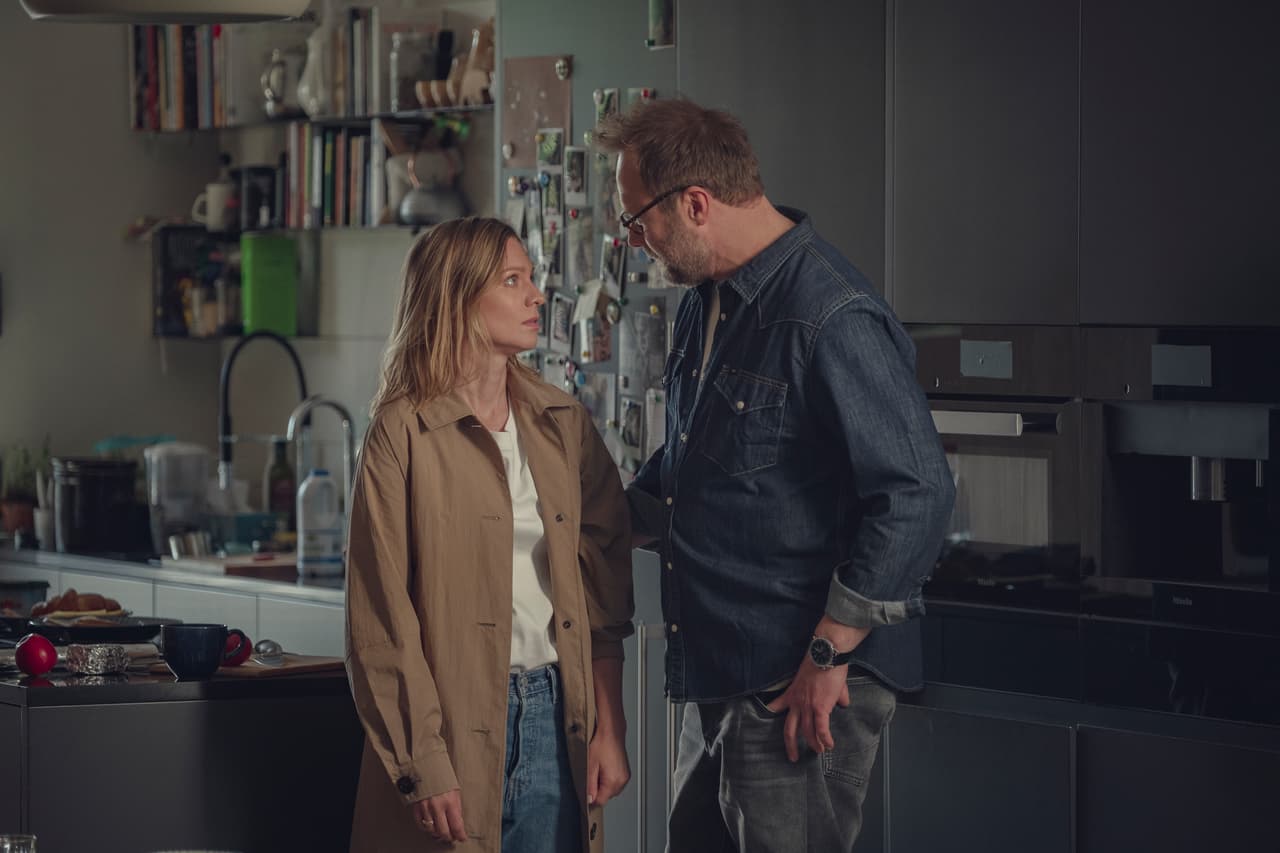 La serie de 6 episodios es un thriller de misterio basado en una novela de Harlan Coben.