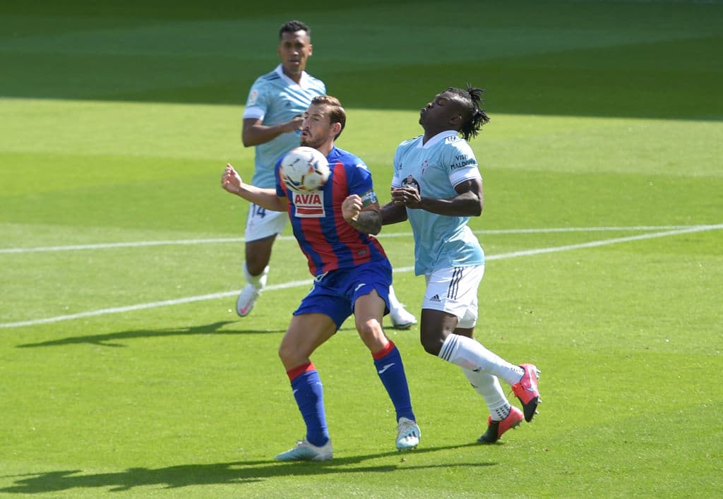 Celta de Vigo, con Araujo en la cancha, arrancan La Liga con empate | Igualaron a cero goles ante el Eibar en Ipurúa; el zaguero mexicano jugó todo el encuentro. | La segunda fecha del campeonato español, Celta de Vigo recibirá al Valencia y Eibar visitará Villarreal.