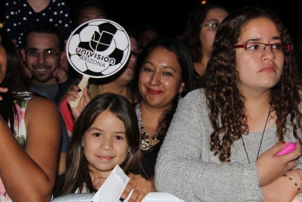 ¡Univisión Arizona sí cumple con su gente! Después de la tormenta, vino un súper concierto con El Dasa y la Arrolladora Banda Limón. Miles de personas bailaron, cantaron y además compartieron con el talento de radio y televisión de Univisión Arizona.