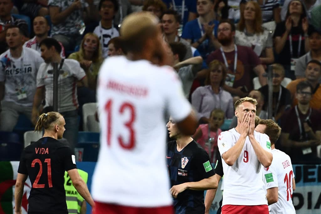 Y eso que en el remate del tiempo reglamentario, Dinamarca tuvo un remate que estuvo muy cerca de definir el triunfo.