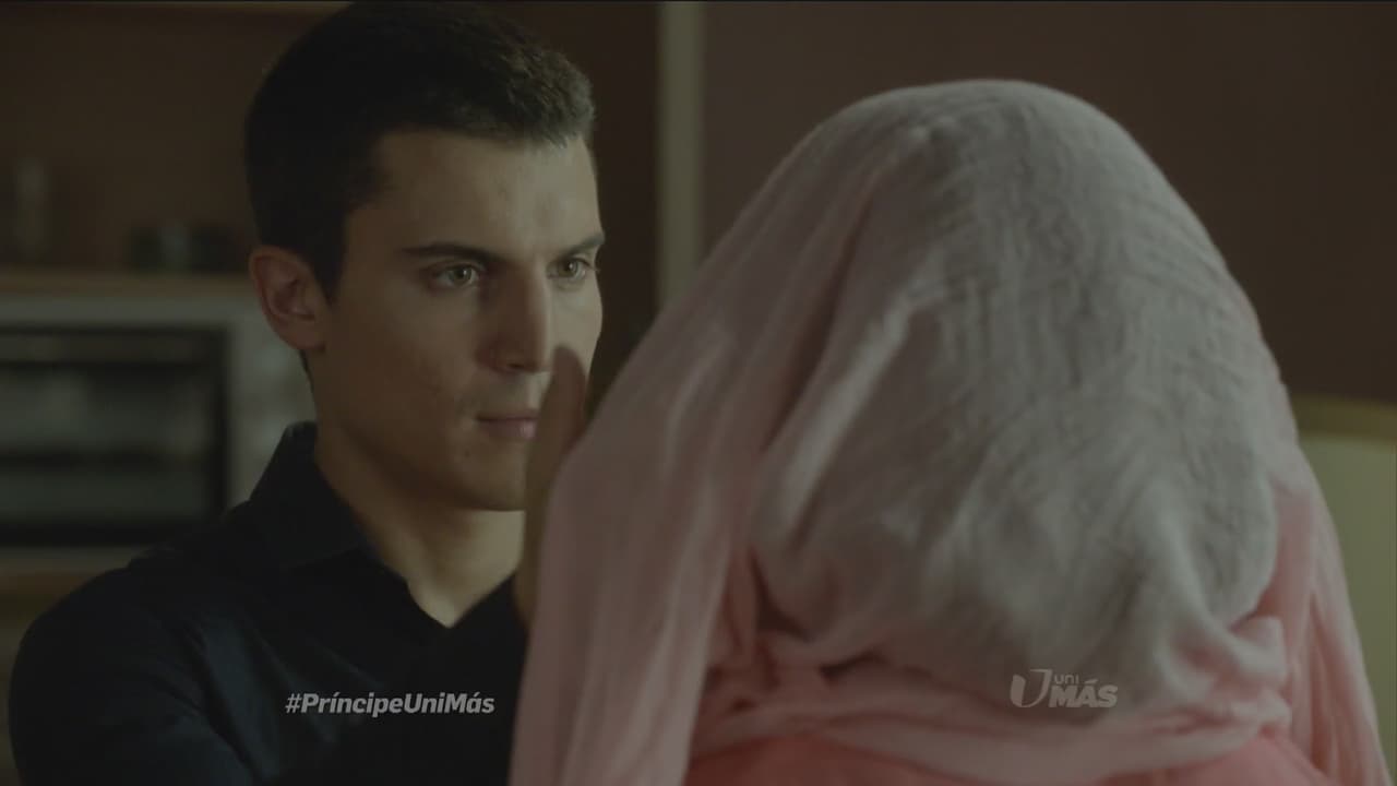 Él no perdió el tiempo y enseguida buscó consolarla.