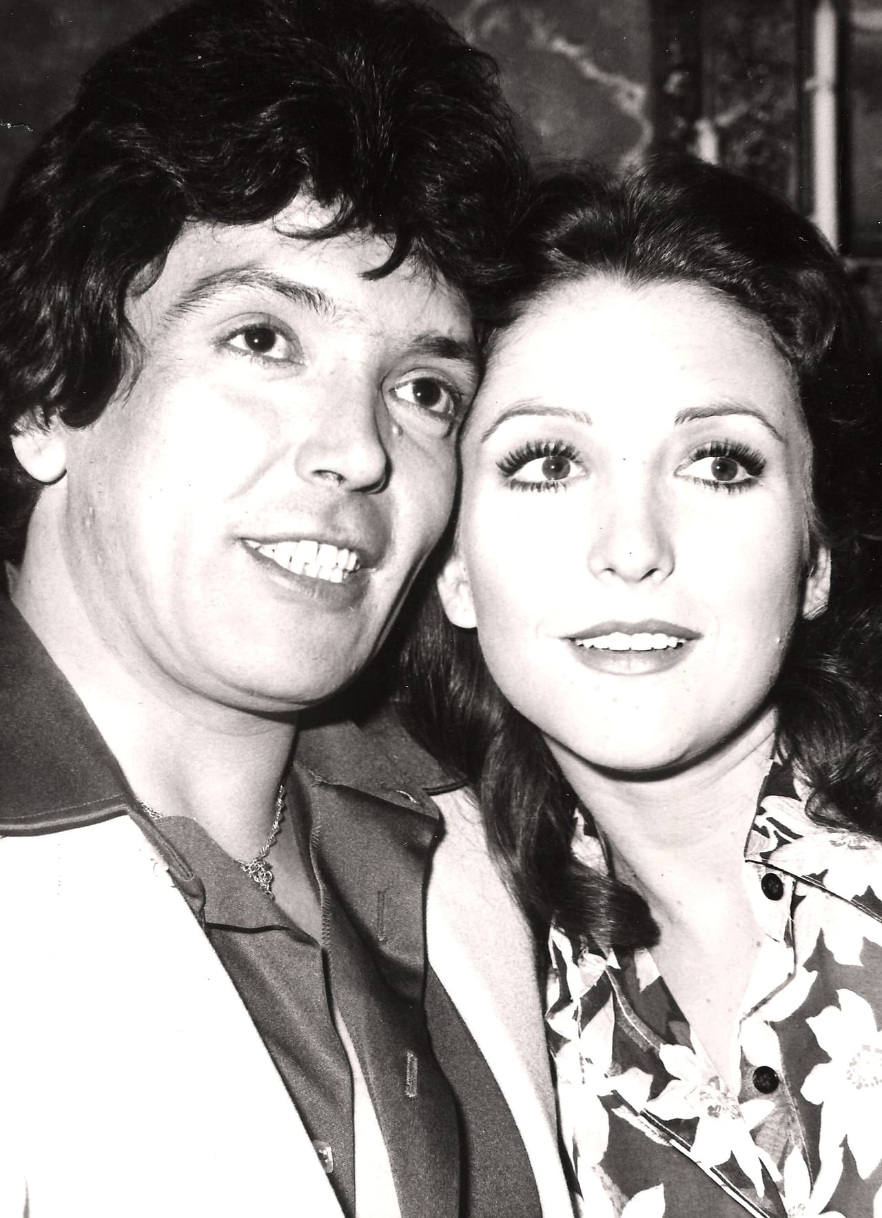 Vale la pena recordar que Alberto Vázquez también tuvo un amorío con Angélica María, durante la década de los 70’s.