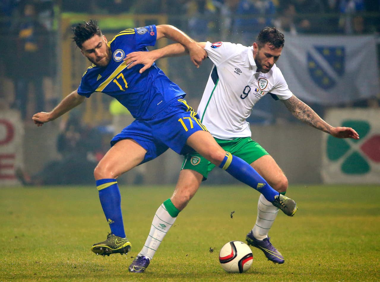 Bosnia e Irlanda dejan el boleto a la Eurocopa para la vuelta