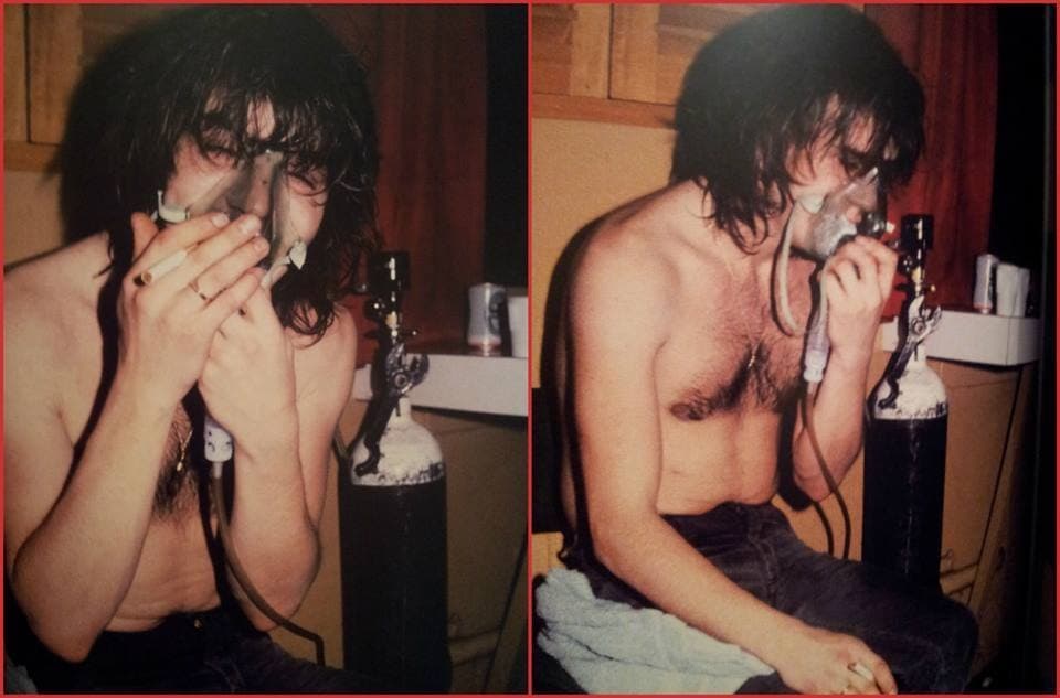 Fue considerado autor de los 'riffs' de guitarra más famosos de la banda, empezando por "Back in Black", el popular tema que se editó en 1980.