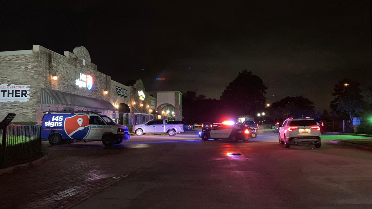 Dos personas muertas y un herido en tiroteo al norte de Houston