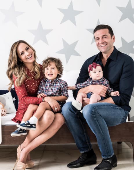 Satcha agredecida con Dios por sus dos grandes tesoros Bruce y Alana, y por su adorado esposo Aaron.