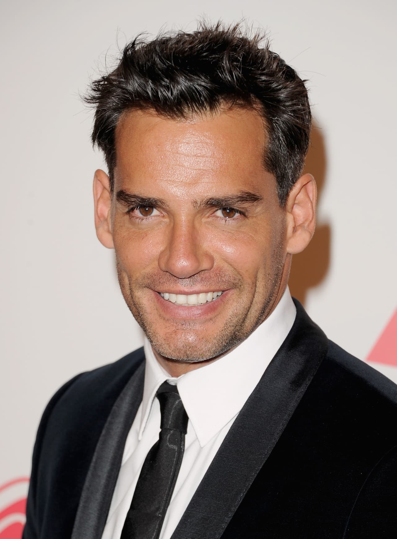 "Es una pena que una institución tan importante como Miss USA esté hoy en manos de un payaso", espetó el artista chileno.