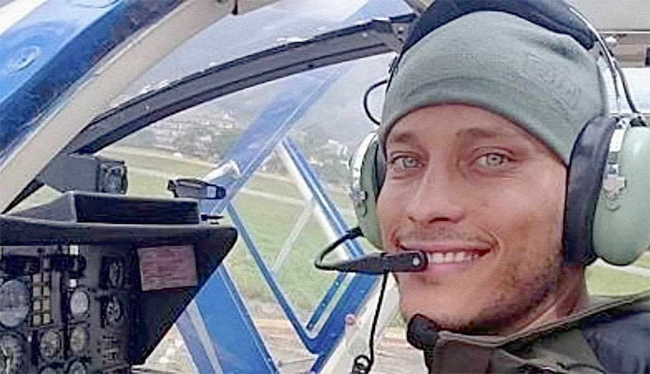 El 30 de diciembre de 2017 Óscar Pérez denunció un ataque a sus padres y a su vivienda. "El régimen me quitó todo lo material, robaron mi vehículo, me saquearon y expropiaron mi casa. Apresan y torturan a la gente que me conoce y piensa con principios de libertad. Persiguen a mis hijos en el exilio", 
<b><a href="https://twitter.com/EquilibrioGV/status/946946076489240576">publicó el policía en su cuenta de Twitter.</a></b>