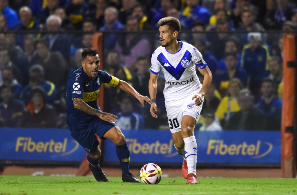 Pero el plan B para Rayados de Monterrey está también sobre la mesa, tomando previsiones en caso de que Maximiliano Meza vaya a Boca Juniors y no se concrete el traspaso por Benedetto. Y ese futbolista es Gastón Giménez, quien milita en el Vélez Sarsfield, de Argentina.