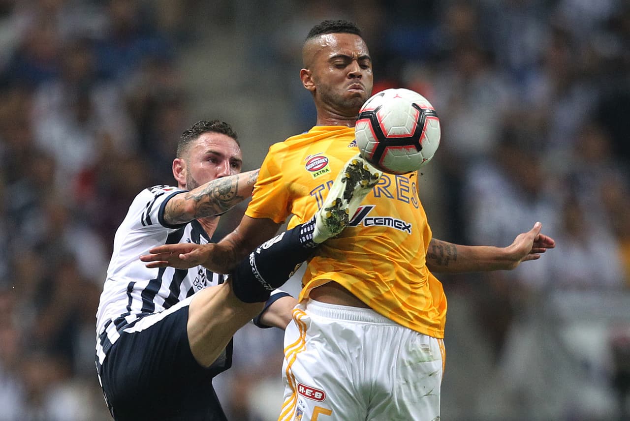 Y fue precisamente ese poco tiempo que le quedó a Tigres lo que hizo más difícil que buscaran con calma y generaran jugadas a su estilo para igualar el partido y esas llegadas eran más con corazón que con cabeza y la desesperación hizo mella en los de Tuca Ferretti.