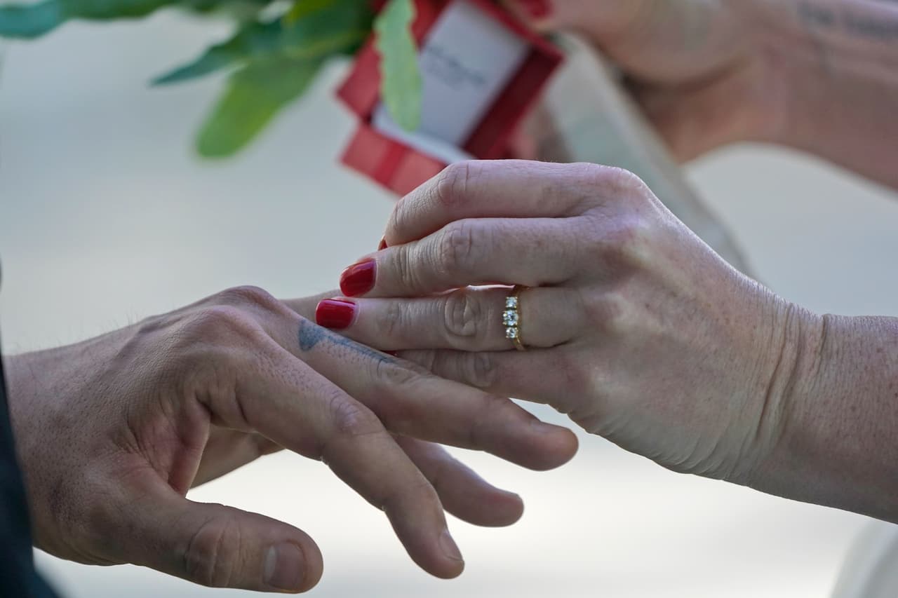 Organizó decenas de bodas fraudulentas para obtener 'green cards' y ahora pasará 10 años presa