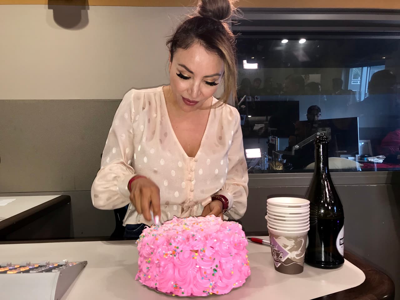 ¡Felicidades otra vez, Bronquita! Sabemos que el éxito seguirá a lo grande.