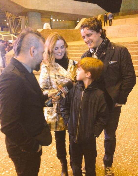 Ahora es una mujer felizmente casada. En el ámbito profesional trabaja en una casa productora.