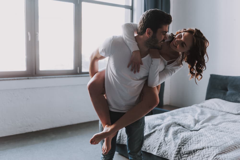 <b>Amor</b>
<br>No podrías empezar mejor tu año que ahora con Júpiter, tu regente, directo en tu signo, Sagitario. En tus manos está aprovechar esta coyuntura cósmica para iniciar un romance, explorar aspectos ocultos de tu sexualidad y lanzarte a una aventura fascinante y erótica. 
<br>