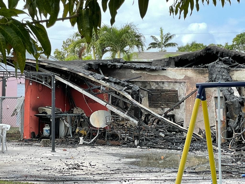 Los bomberos de Miami-Dade apagaron un incendio en una casa al suroeste del condado.