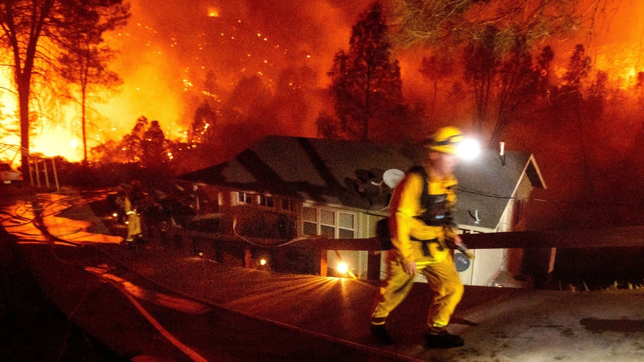 Levantan órdenes de evacuación para múltiples condados afectados por los incendios en el Área de la Bahía