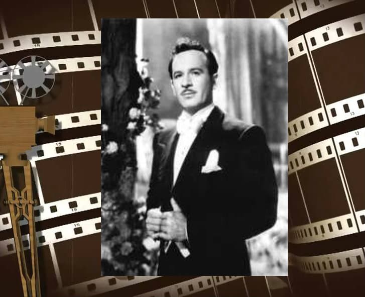 Vestido elegantemente de frac, el músico mexicano también tuvo varias apariciones en el cine y por ende en cada una de esas cintas, robaba cantidad de suspiros de sus millones de admiradoras.