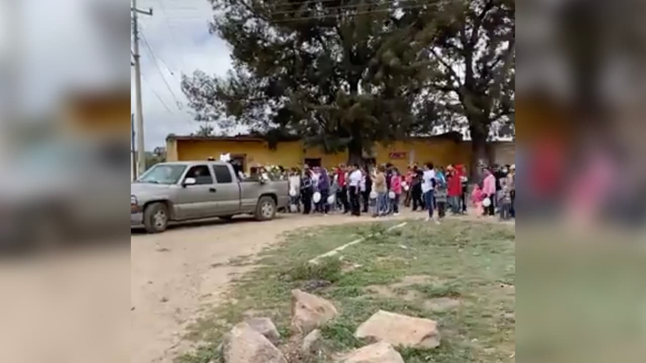 El cuerpo llegó casi dos semanas después a México donde 
<a href="https://www.univision.com/local/houston-kxln/dan-el-ultimo-adios-a-jose-ibarra-en-mexico-su-familia-exige-justicia-video">fue sepultado entre lágrimas de los asistentes</a>.