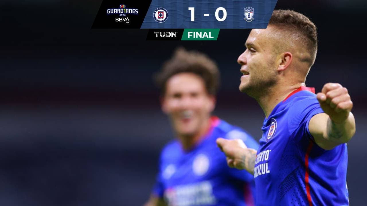 Jonathan Rodríguez marcó de cabecita para el triunfo celeste.