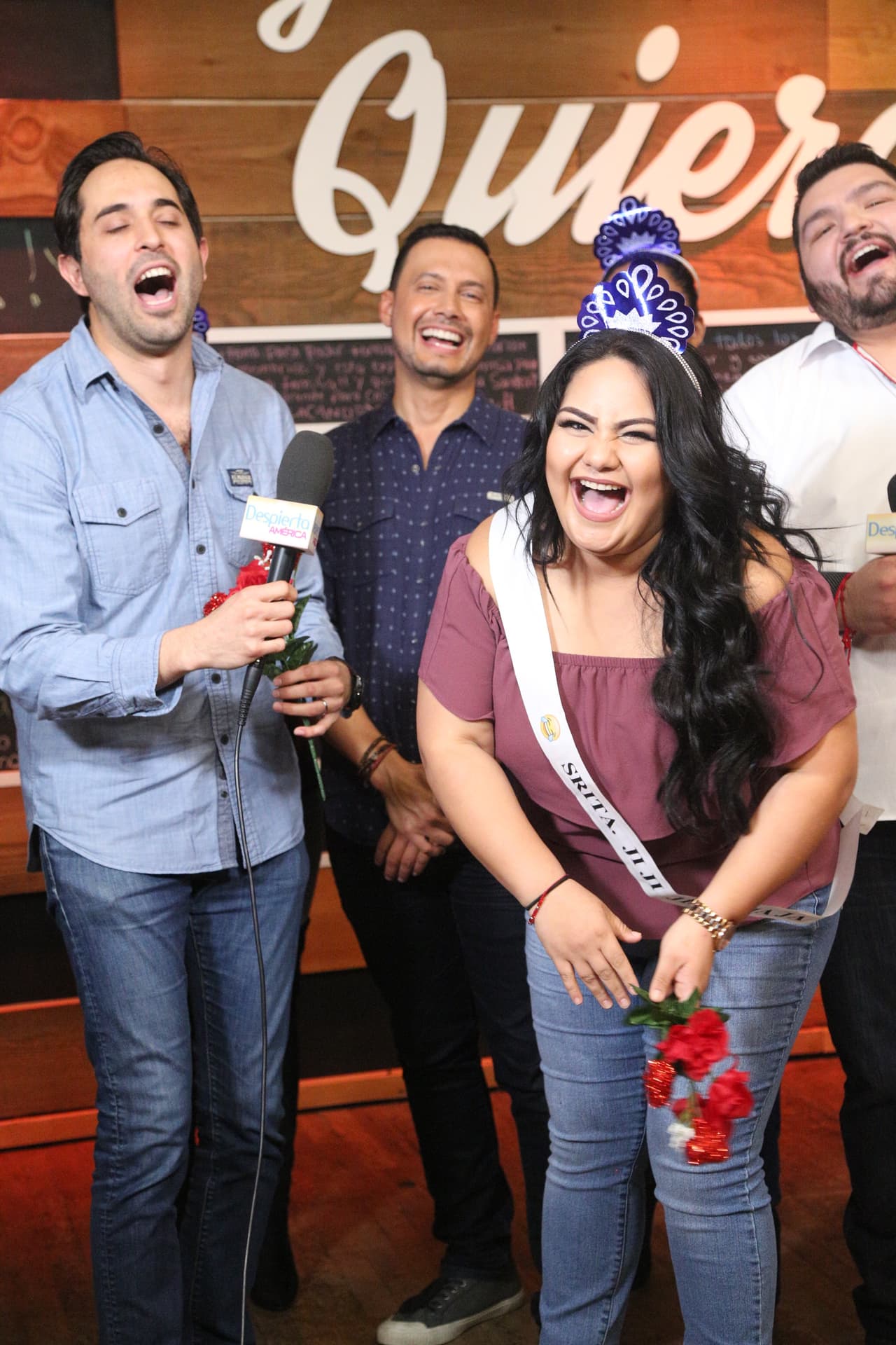 Se armó el arguende en la 'La Reina de la Canción' con la visita de La Bronca, El Tambochi y El Compa Ivan a pocos días de que comiencen los shows EN VIVO.