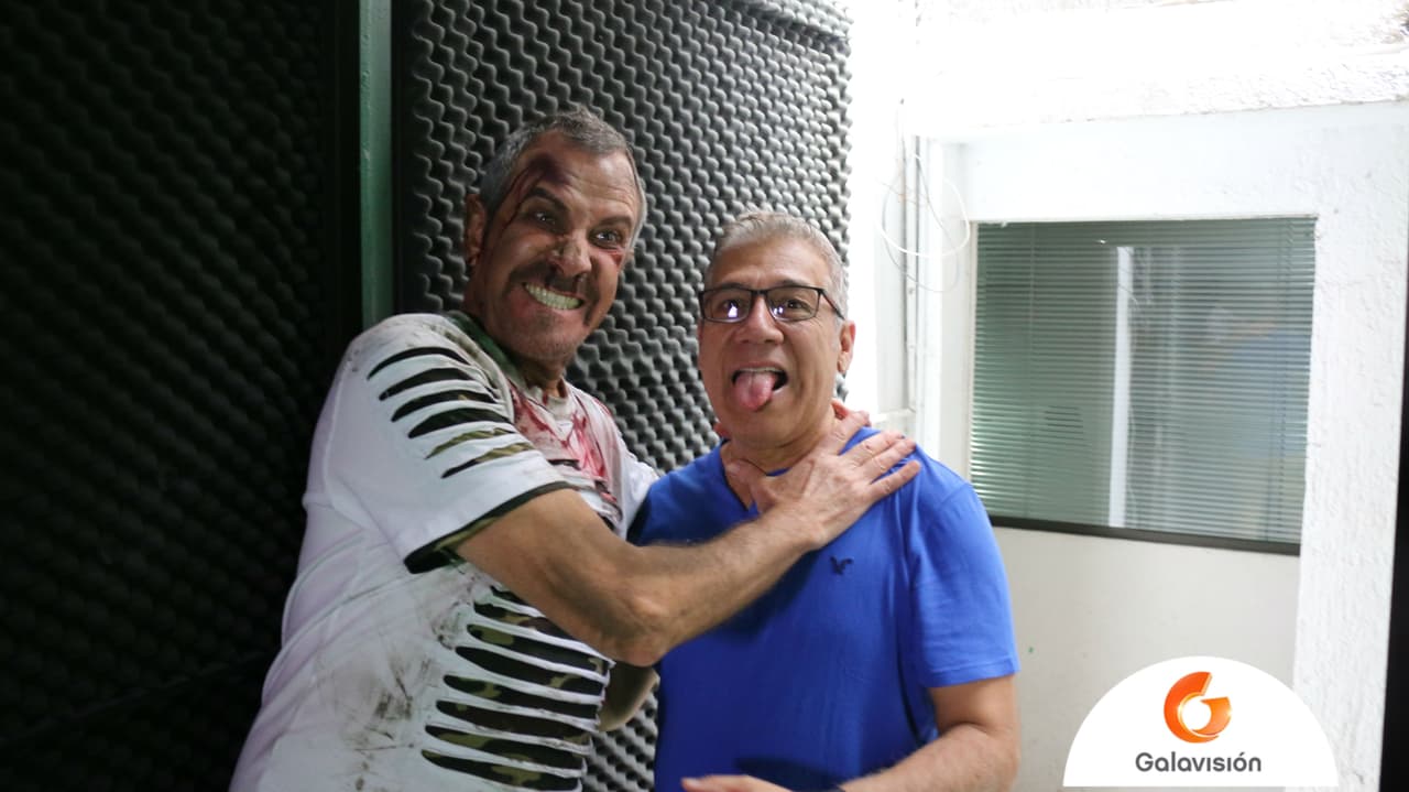 'Yeison tres machetes atacndo al director Pepe Sierra.