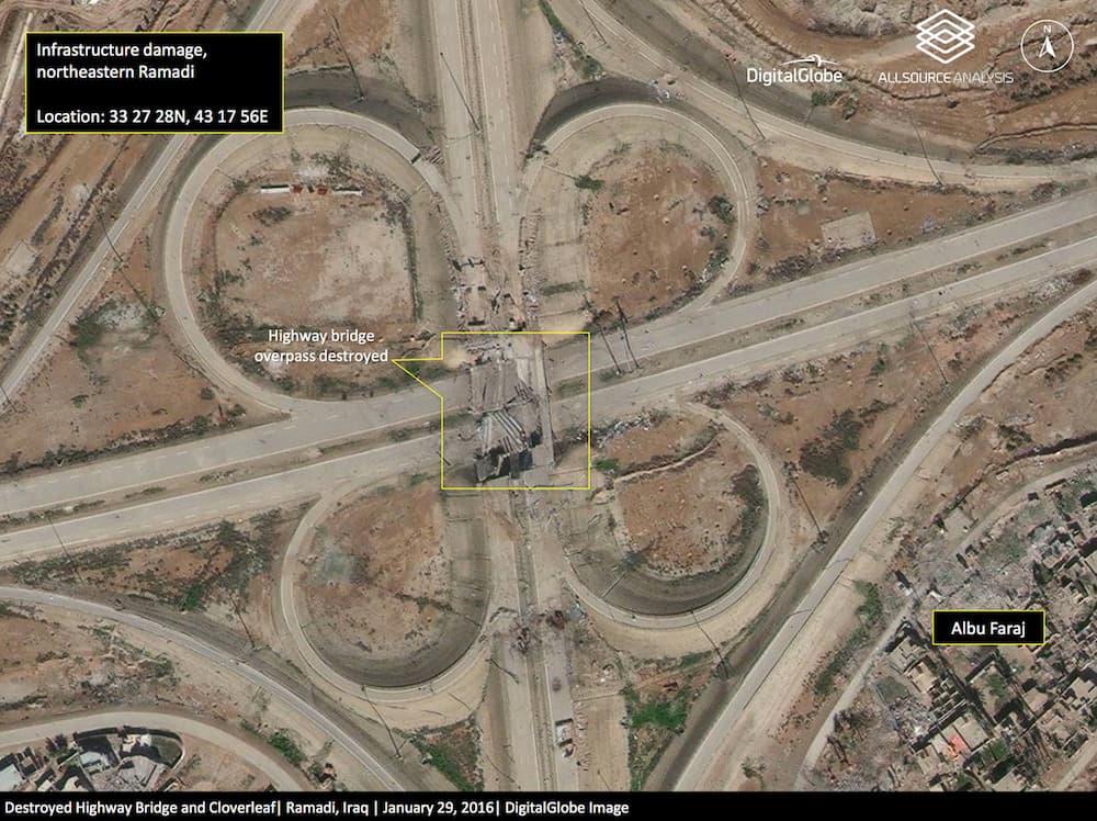 La destrucción se extiende a casi todas las partes de la ciudad, donde antes vivía un millón de personas y que ahora está prácticamente vacía