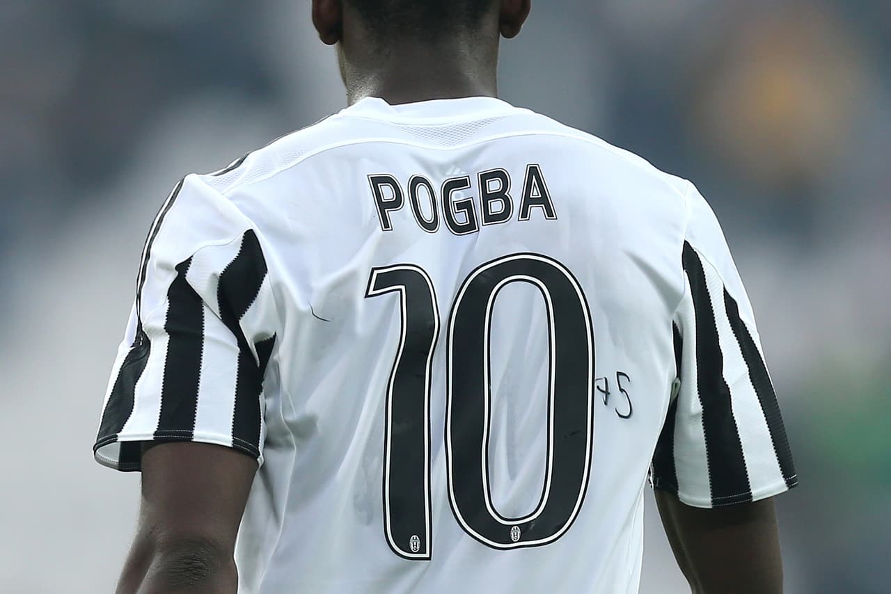 Pogba genera polémica por un extraño número en su dorsal