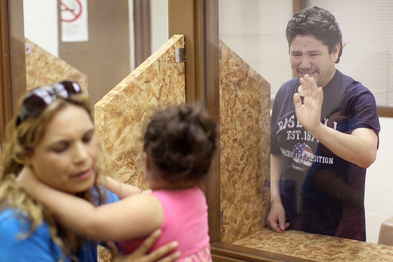 Tras reciente fallo de la Corte Suprema, estos son los delitos menores por los que te pueden deportar