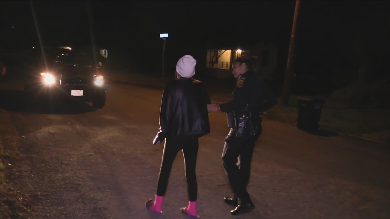 La policía de San Antonio utiliza diversas estrategias para detectar y detener a conductores en estado de ebriedad y así evitar un accidente.