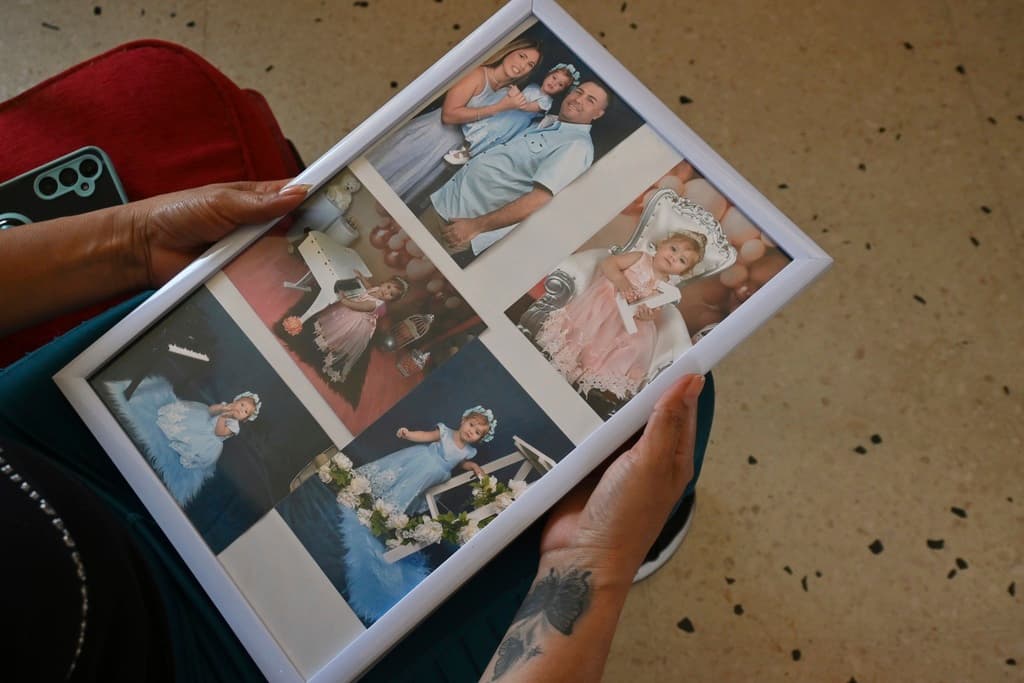 Viviendo a través de fotos y recuerdos, Heidy Sánchez saca fuerzas mientras da resultado alguno de los múltiples esfuerzos que se están realizando para reunirla con su familia. Kathy Castor, congresista por el Distrito 14 de Florida, intercedió por esta madre cubana ante el presidente Donald Trump, a quien le pidió que le conceda un parole humanitario.