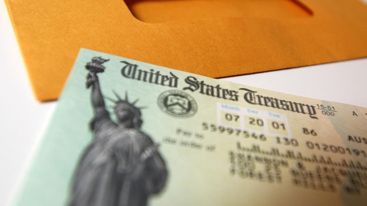 Desde el primer día de 2023 recibirás más dinero en tu cheque de nómina: te explicamos el porqué