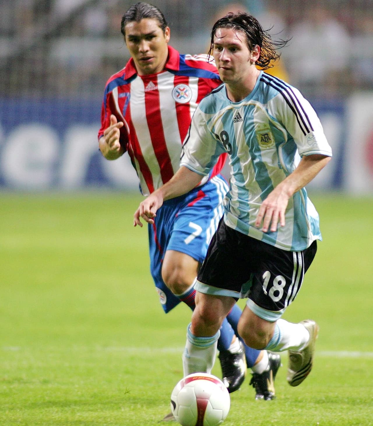 La nueva era de Gerardo Martino representó un nuevo inicio para Cabañas, 
<b>quien en fase de grupos de la Copa América 2007 deslumbró junto a Lionel Messi.</b>