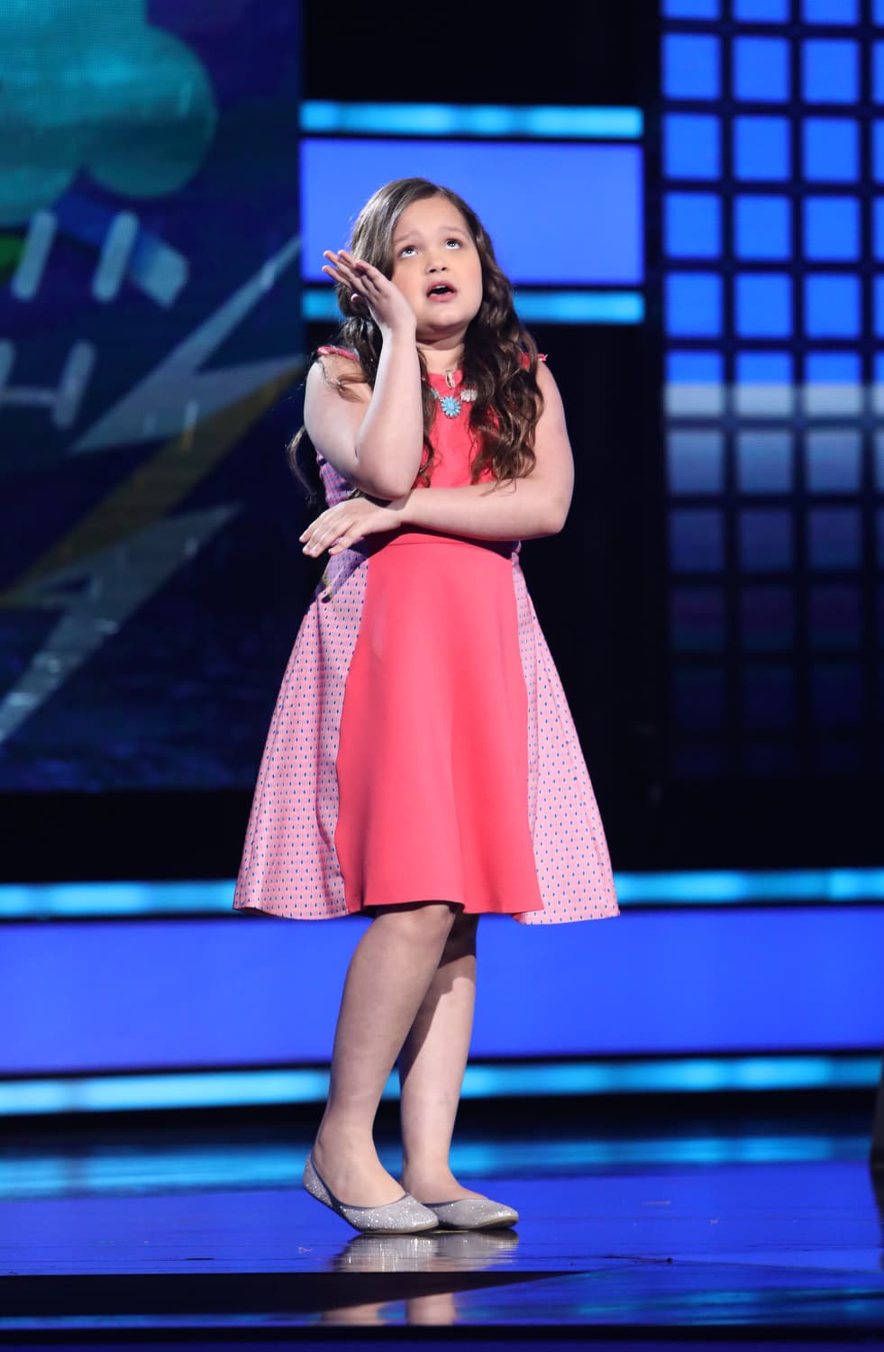 Para ganar los puntos, Nathaly tenía que dar el clima.