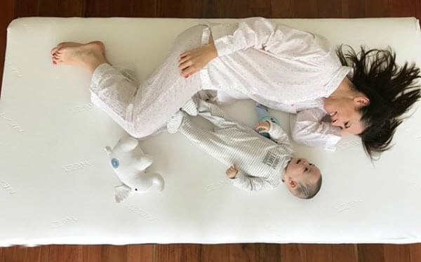 Actualmente Diego tiene 5 meses de edad, y Andrea ha hecho una pausa en su carrera para disfrutar su crecimiento.