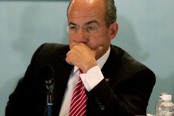 Sin embargo, el 2010 fue también el año con el mayor número de asesinatos atribuidos al crimen organizado desde que en diciembre de 2006 el presidente Felipe Calderón lanzó una ofensiva sin precedente, apoyada con miles de soldados.